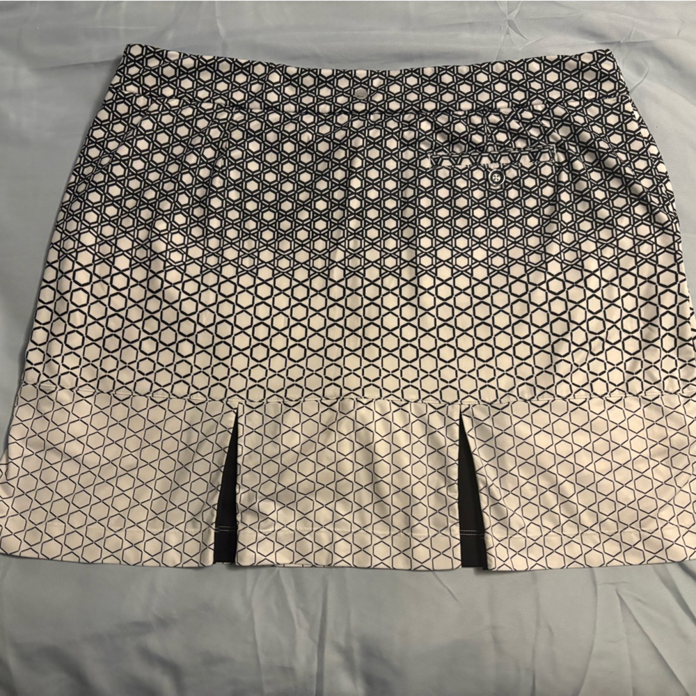 Stylish Black and White Patterned Midi Skirt - Picture 2 of 5